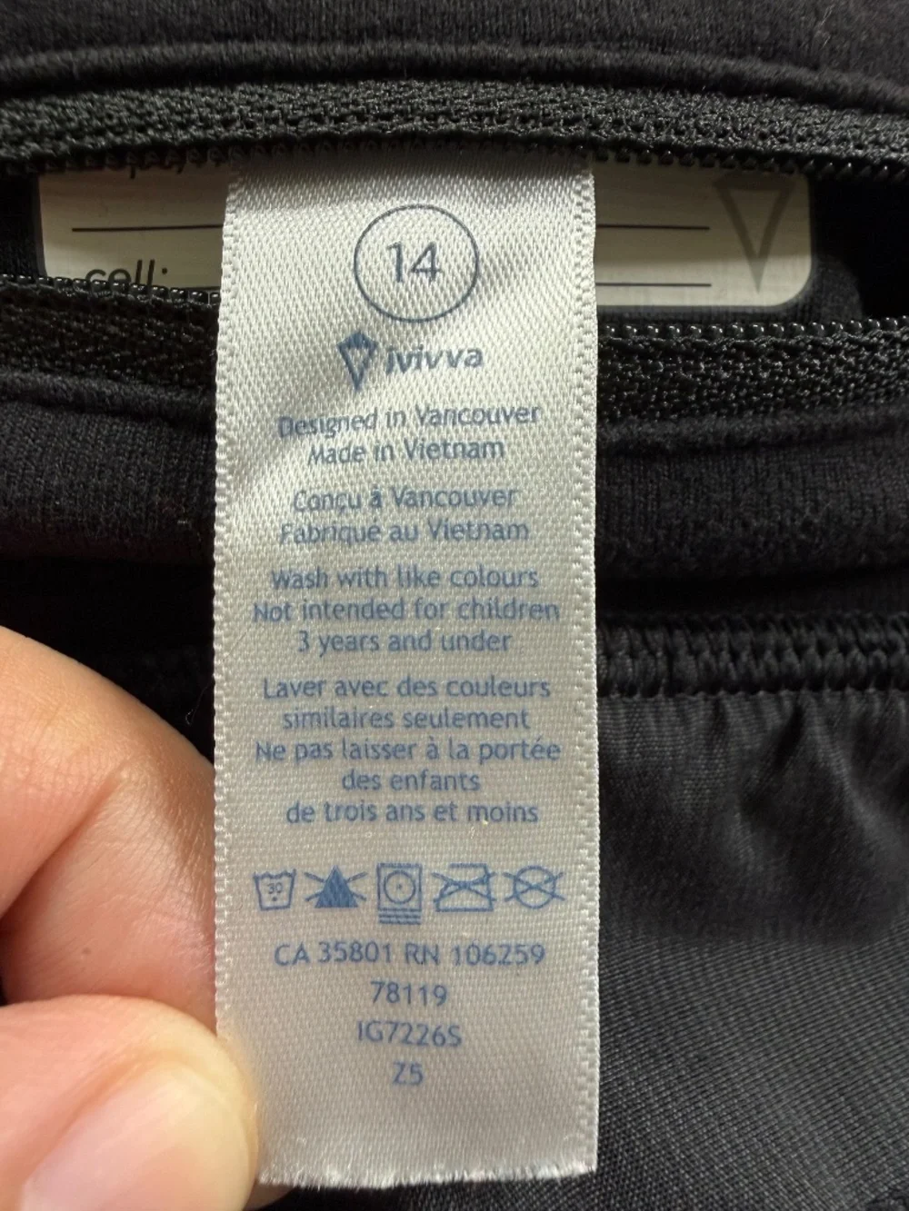 Ivivva Girls Size 14 Black Running Athletic Shorts Built In Liner Zip Pocket